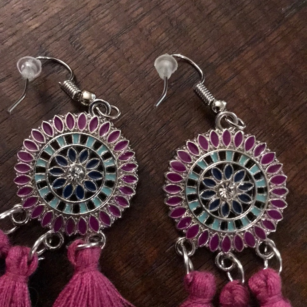 NEW! Boho Tassel Earrings - Picture 6 of 6